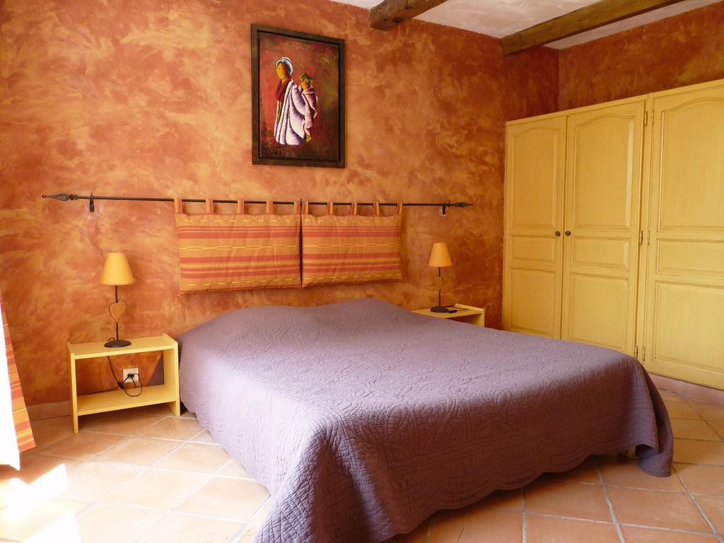 Le Mas De Pie Caud Bed & Breakfast Rognes Bagian luar foto