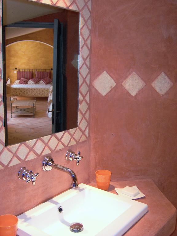Le Mas De Pie Caud Bed & Breakfast Rognes Bagian luar foto