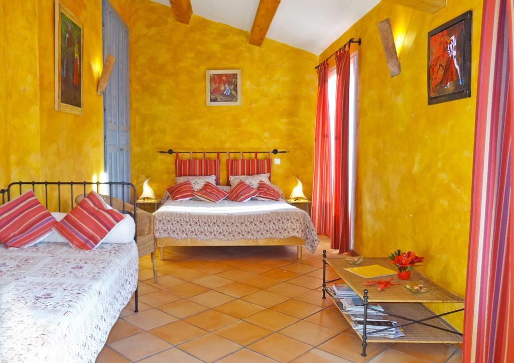 Le Mas De Pie Caud Bed & Breakfast Rognes Bagian luar foto