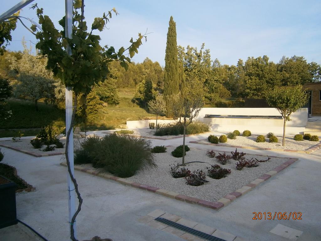 Le Mas De Pie Caud Bed & Breakfast Rognes Bagian luar foto